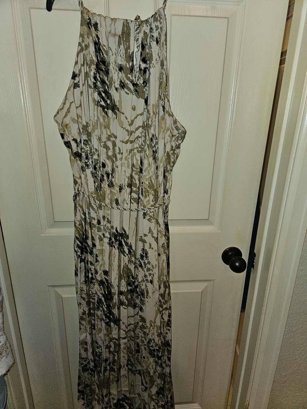 City Chic Olive and Cream Abstract Pleated Maxi Dress